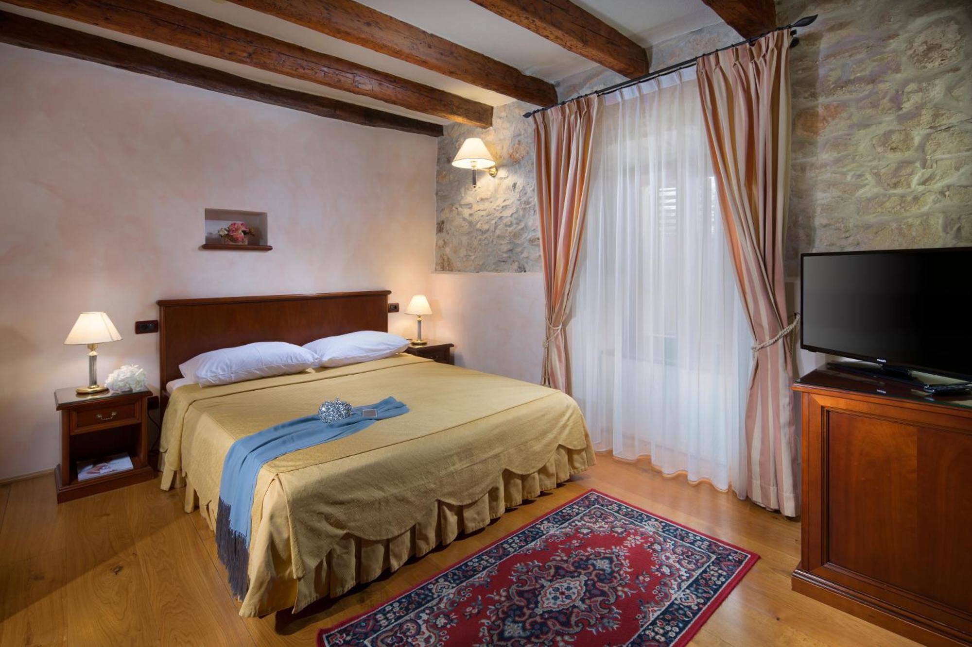 Heritage Hotel San Rocco Brtonigla Buitenkant foto